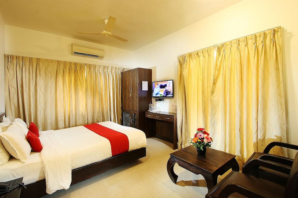Calangute Grande Hotel Exterior photo